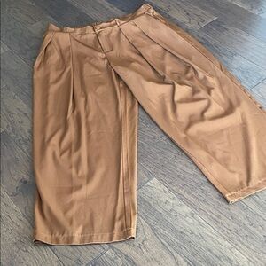 Women’s Tan Pants